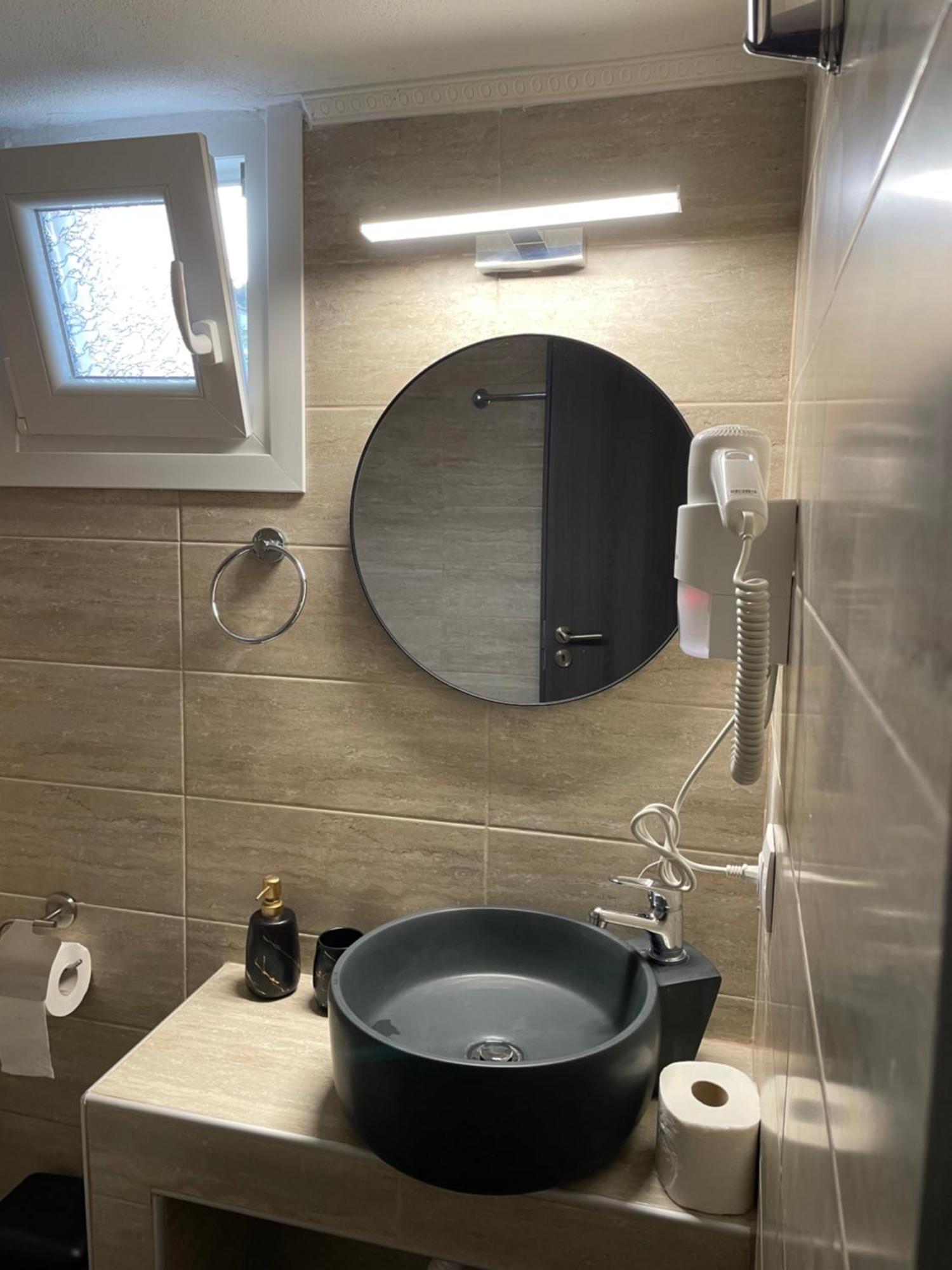 Hotel Valerios Kryopigi Exteriör bild