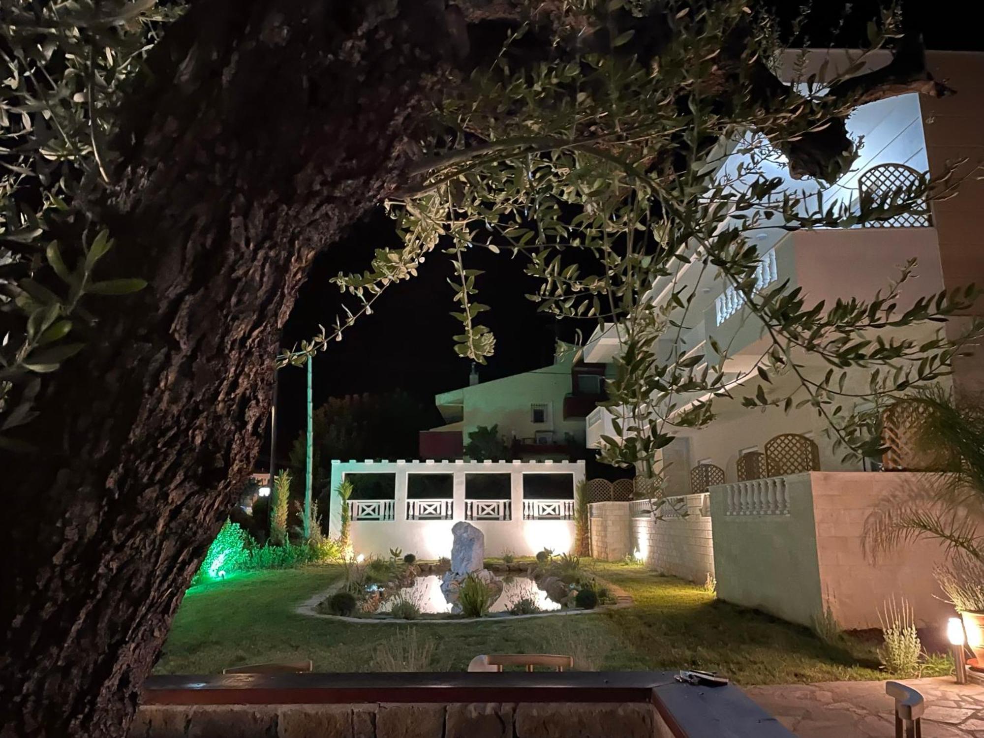 Hotel Valerios Kryopigi Exteriör bild
