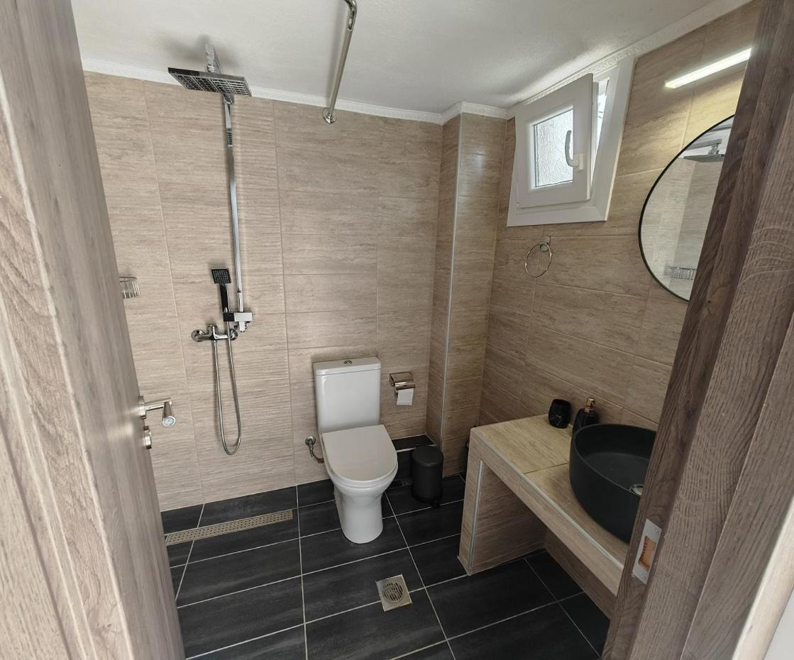 Hotel Valerios Kryopigi Exteriör bild